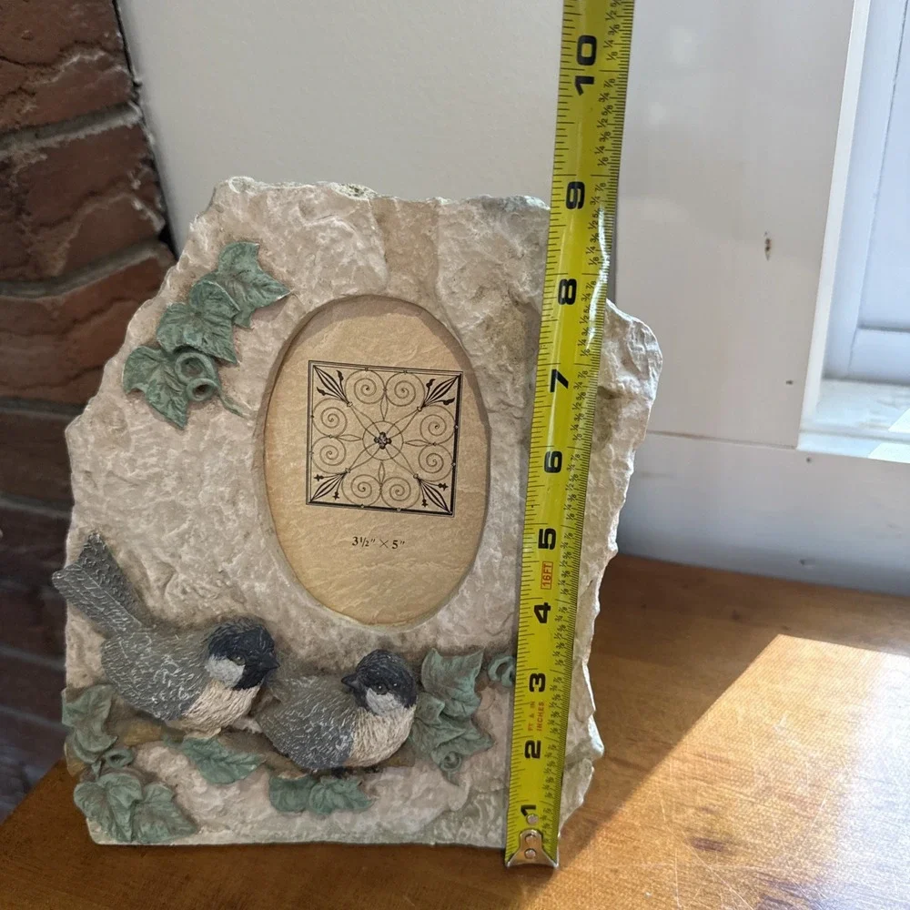 Chickadee Pine Cone 3D 3.5x5 Photo Picture Frame Resin Faux Stone Desk Tabletop